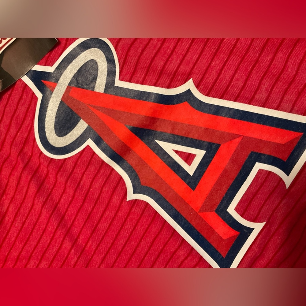 Angel’s Men’s Baseball Team Tee plus free hat!